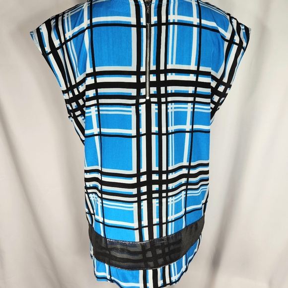 NY&CO NWOT Blue Black White Geometric Print Visible Zip Sleeveless Top Medium - Picture 6 of 11